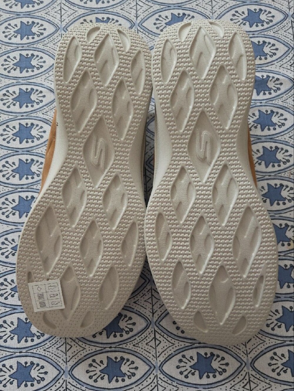 Goga Max Faux-Shearling Lined Slip-On Slippers - Chestnut - Picture 4 of 5
